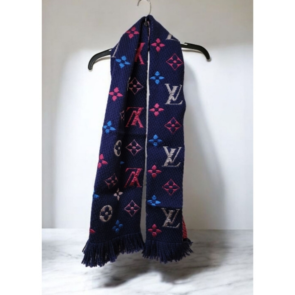 Louis Vuitton RARE Wool Silk M70899 Monogram Echarpes Logomania Rainbow Scarf